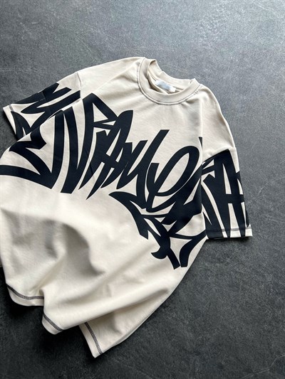 BEJ KARMAŞIK DESENLİ TSHİRT