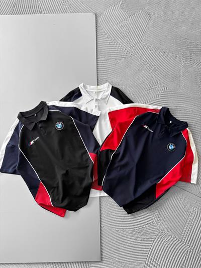 BEYAZ ARABİYELİ BMW TSHİRT