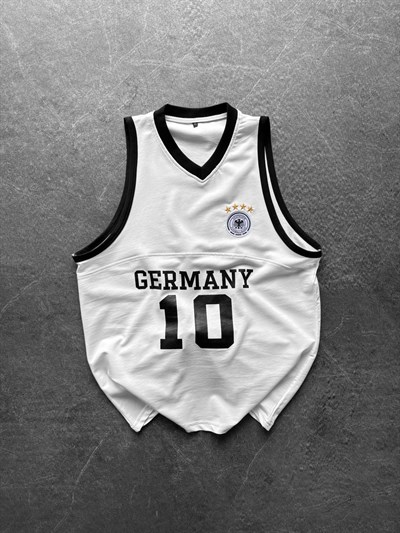 BEYAZ GERMANY V ATLET