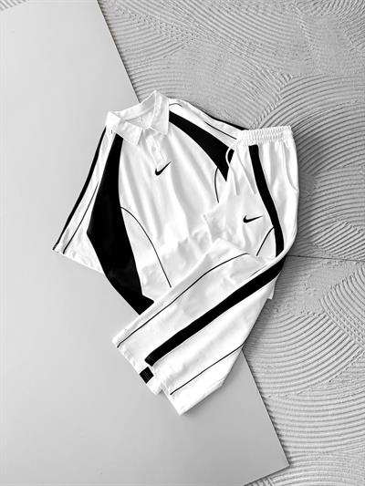 BEYAZ GÖLGE NİKE TAKIM