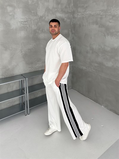 BEYAZ YAN DÜĞMELİ TAKIM