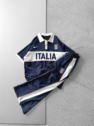 LACİVERT İTALİA TAKIM