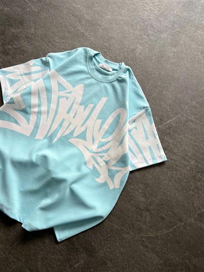 MAVİ KARMAŞIK DESENLİ TSHİRT