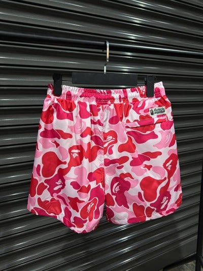 PEMBE BAPE  DENİZ ŞORTU