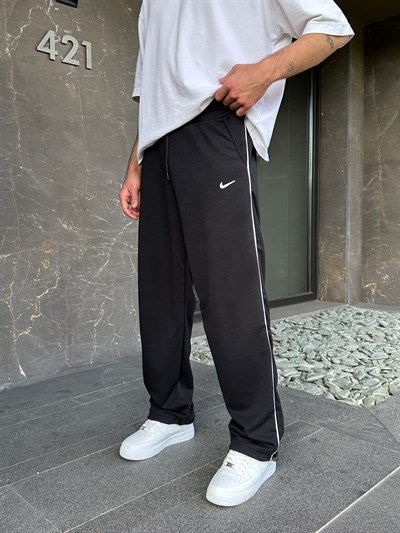 SİYAH ARABİYELİ NİKE EŞOFMAN