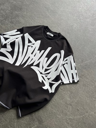 SİYAH KARMAŞIK DESENLİ TSHİRT