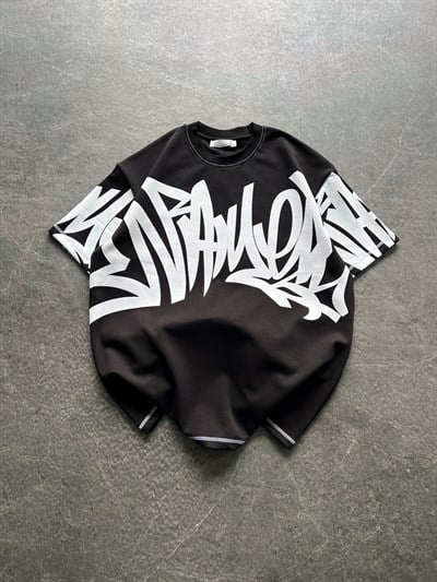 SİYAH KARMAŞIK DESENLİ TSHİRT