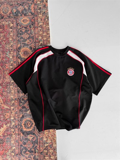 SİYAH KOL BİYE BAYERN TSHİRT