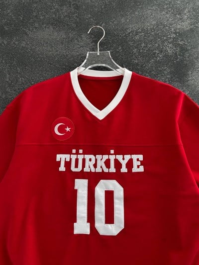 KIRMIZI V YAKA TÜRKİYE TSHİRT
