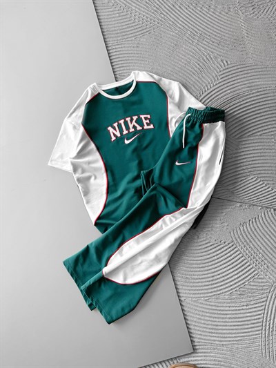 YEŞİL EĞRİ NİKE TAKIM