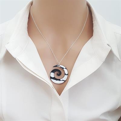 Spiral Sarmal Kolye Siyah Beyaz Gümüş Zincirli