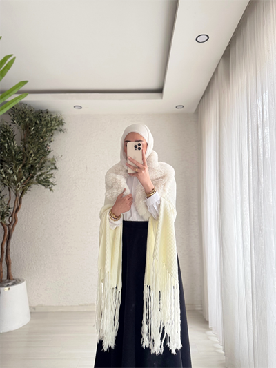 Velvet Touch Kürk Yakalı Triko