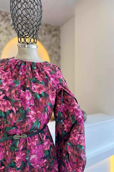 MSSM Çiçek Desenli Pelerinli Elbise