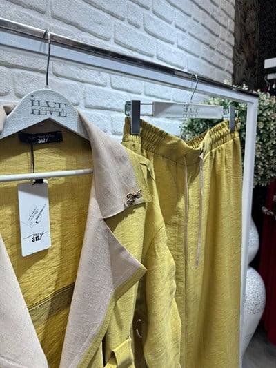 My312 Broşlu Pantolonlu Takım