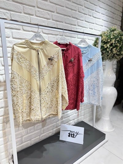 My312 Broşlu Dantel Ceket