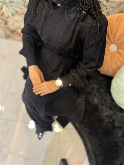 My312 Önü Piliseli Broşlu Elbise