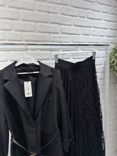 My312 Yakası Dantelli Etekli Takım