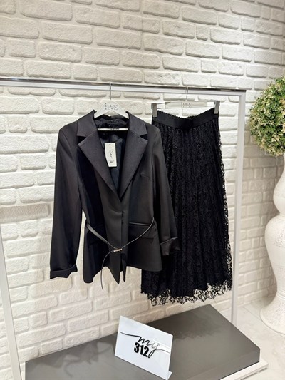 My312 Yakası Dantelli Etekli Takım