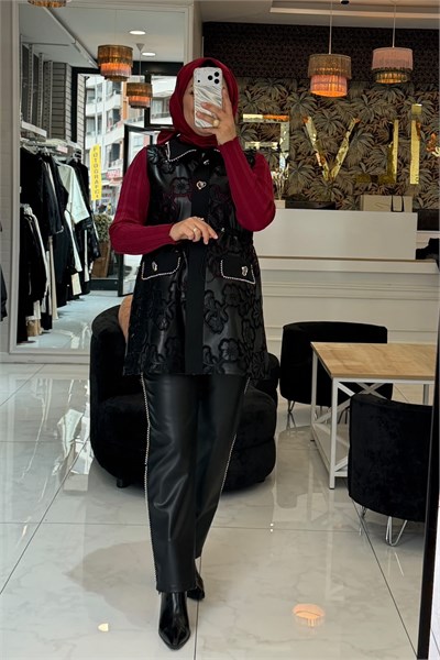 Selin Ada Deri Yelekli Takım 