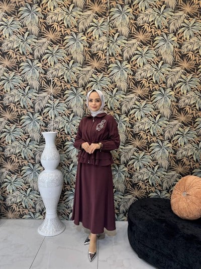 Selin Ada Taş Detaylı Etekli Takım 