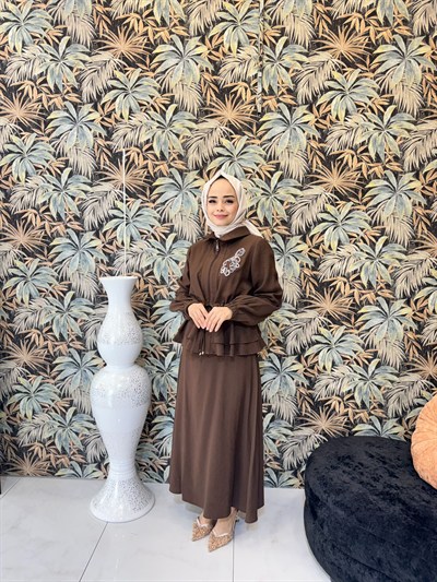 Selin Ada Taş Detaylı Etekli Takım 