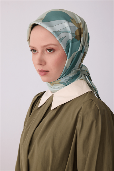Yeşil Mint Çiçek Desen %100 Twill İpek Eşarp 4303-03