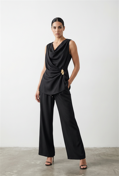 Asimetrik Drapeli Aksesuarlı Saten Bluz Siyah