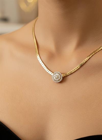Şık ve Modern Halka Formlu Kristal Taş İşlemeli Gold Zincir Kolye Tasarım