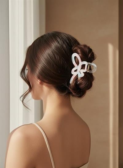 Kadın Renkli Geçişli Kelebek Formlu Modern Mandallı Toka - el yapımı