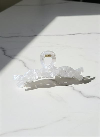 Zarif Kavisli Hatlı İnci Beyazı Akrilik Mandal Toka - el yapımı