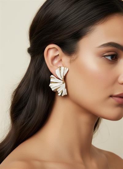 KADIN TREND MODERN LİNE RENKLİ KÜPE