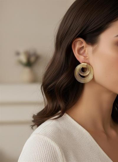 Kadın Gold Sarmal Kafes Tasarım Küpe - Modern ve Hacimli Halka Küpe