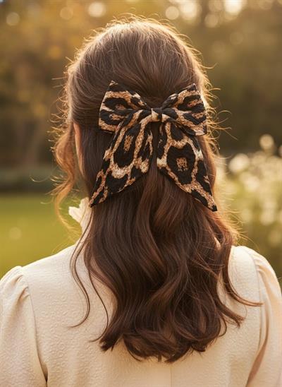 Vahşi Zarafet Jakarlı Leopar Figürlü Hacimli ve Dökümlü Tokası El Yapımı