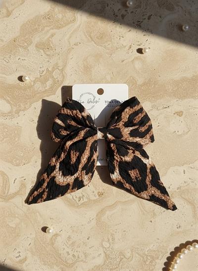 Vahşi Zarafet Jakarlı Leopar Figürlü Hacimli ve Dökümlü Tokası El Yapımı