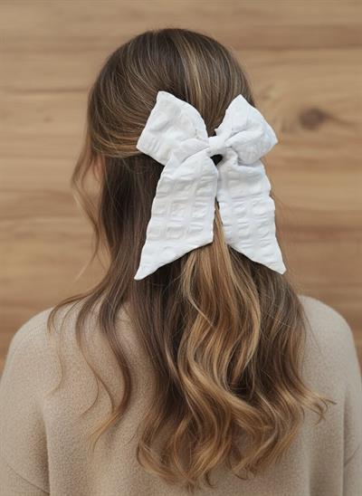  Kabarık Beyaz Fiyonk Toka - Özgün Tasarım Ve Kalite El Yapımı