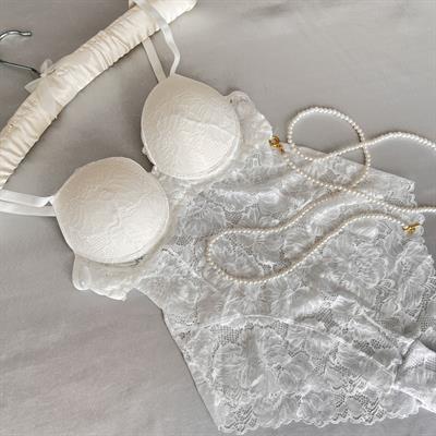 Balenli Destekli Dantel Detaylı Beyaz Bodysuit