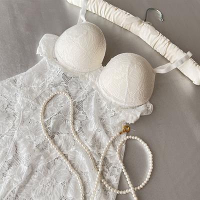 Balenli Destekli Dantel Detaylı Beyaz Bodysuit