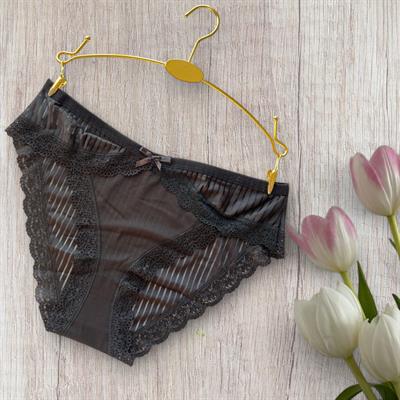 Tül Detaylı Siyah Slip Külot