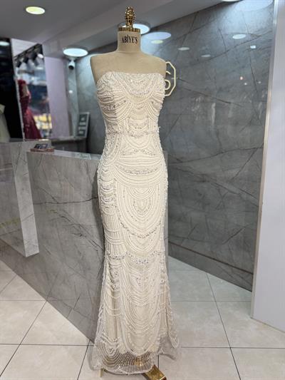 BOYUNDAN PELERİNLİ İŞLEMELİ ABİYE