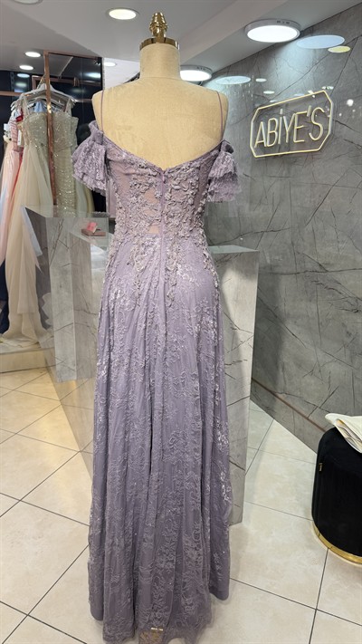DÜŞÜK KOLLU DANTEL KLOŞ ETEK ÜZERİ İŞLEMELİ