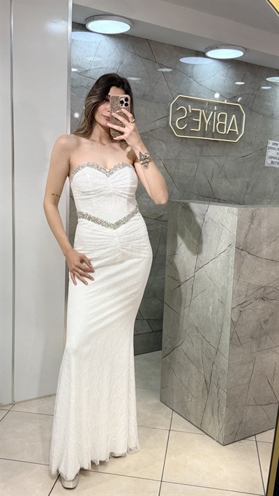 GÖGSÜ VE BELİ TAŞLI BALIK DANTEL ELBİSE