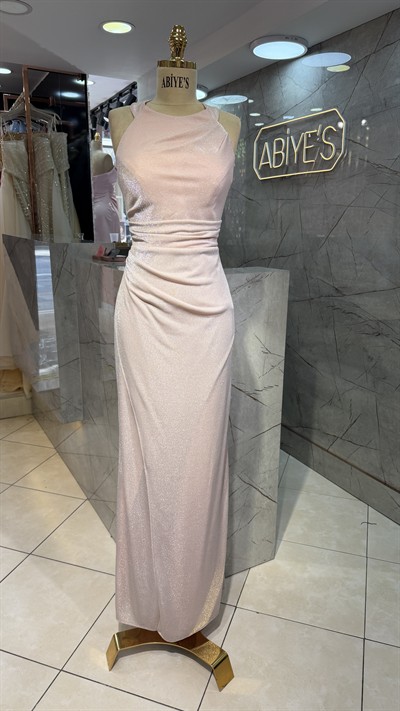 HALTER YAKA SİMLİ KUMAŞ YIRTMAÇLI