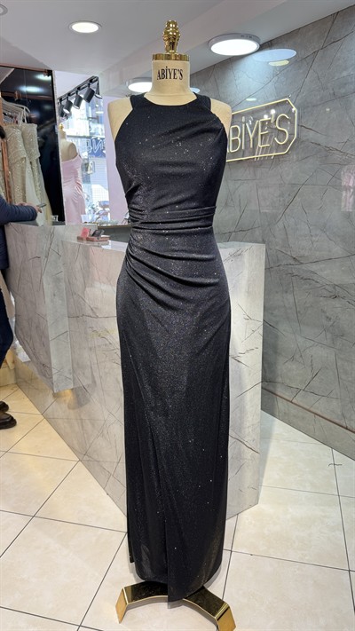 HALTER YAKA SİMLİ KUMAŞ YIRTMAÇLI