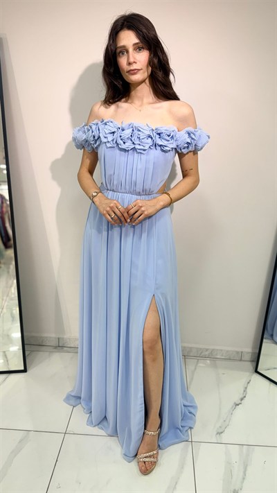 MADONNA YAKA GÜL DETAYLI KLOŞ ABİYE