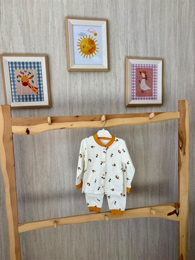 Yaprak Desenli Pijama Takımı