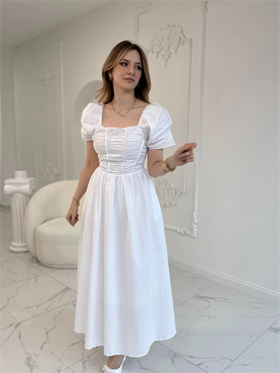 Arkası Gipe Detaylı Beyaz Elbise