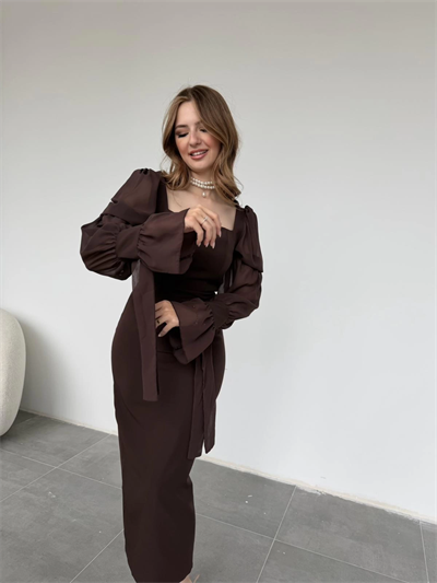 Bağlamalı Kol Tasarımlı Modern Kahve Elbise