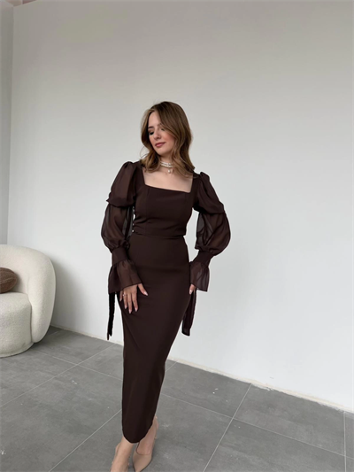 Bağlamalı Kol Tasarımlı Modern Kahve Elbise