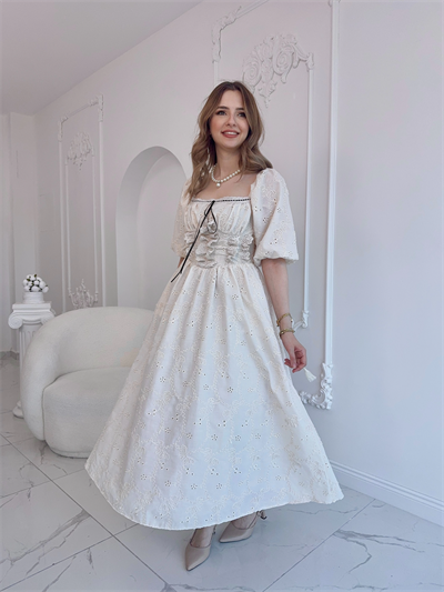 Bej Dantel Detaylı Brode Elbise