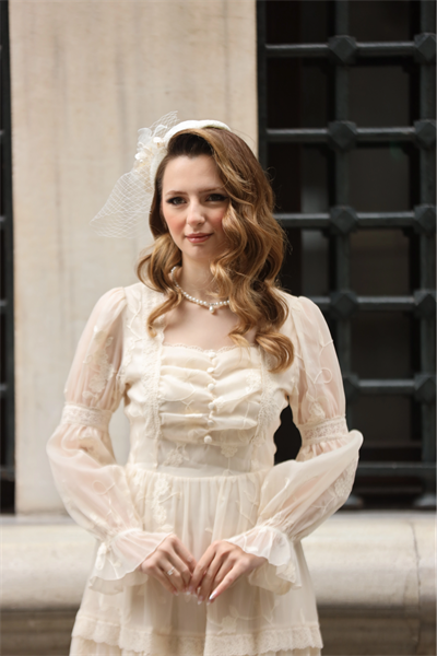 Bej Floral Nakışlı Güpür Detaylı Vintage Tasarım Elbise